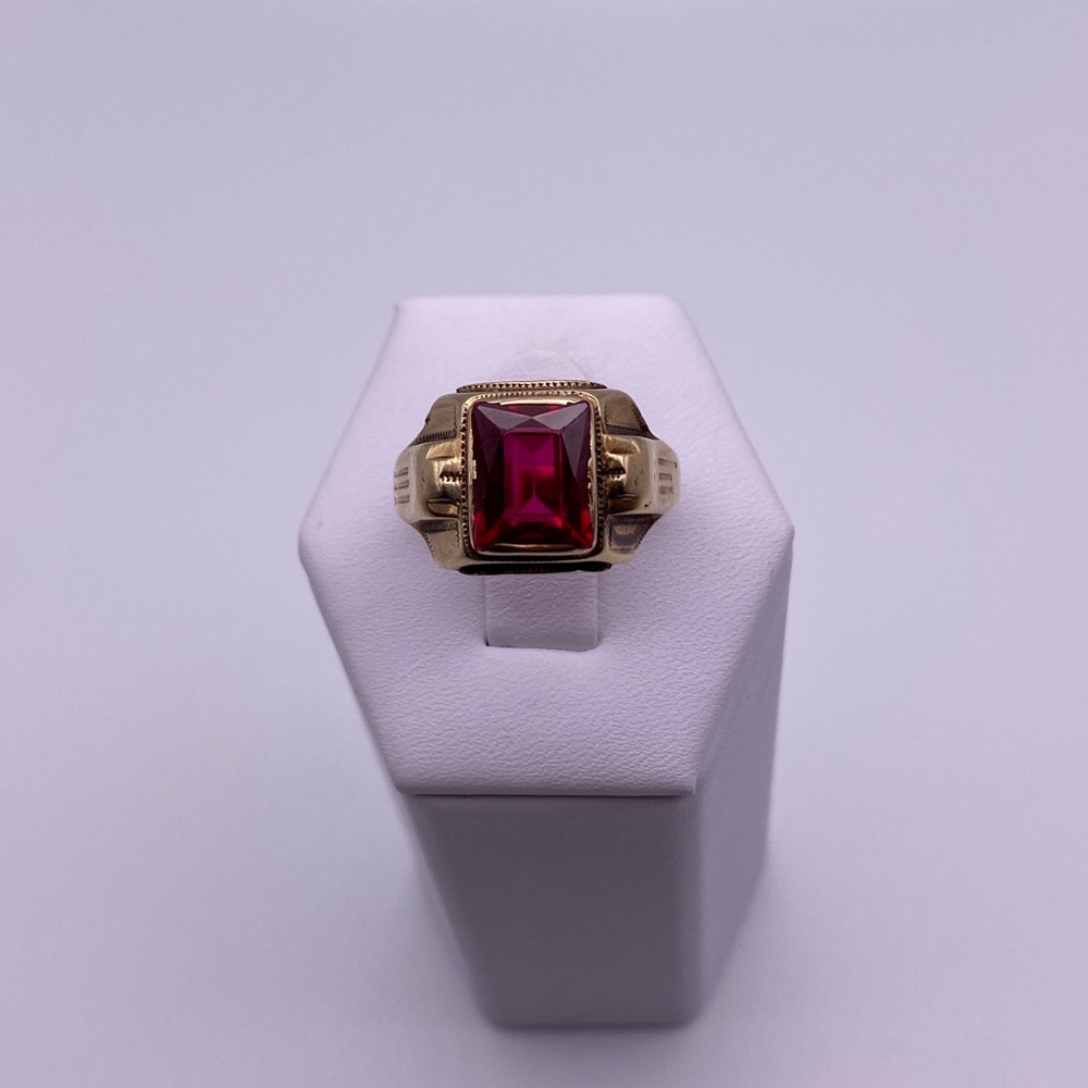 10k yellow gold Ruby ring - Picture 1 of 10